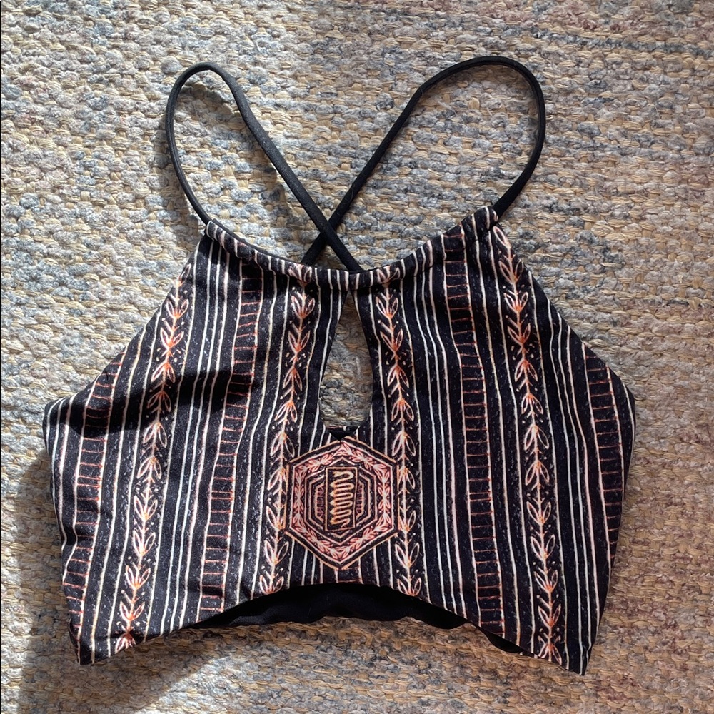 Rare Wolven Black and Gold Striped Keyhole Crop Top XS